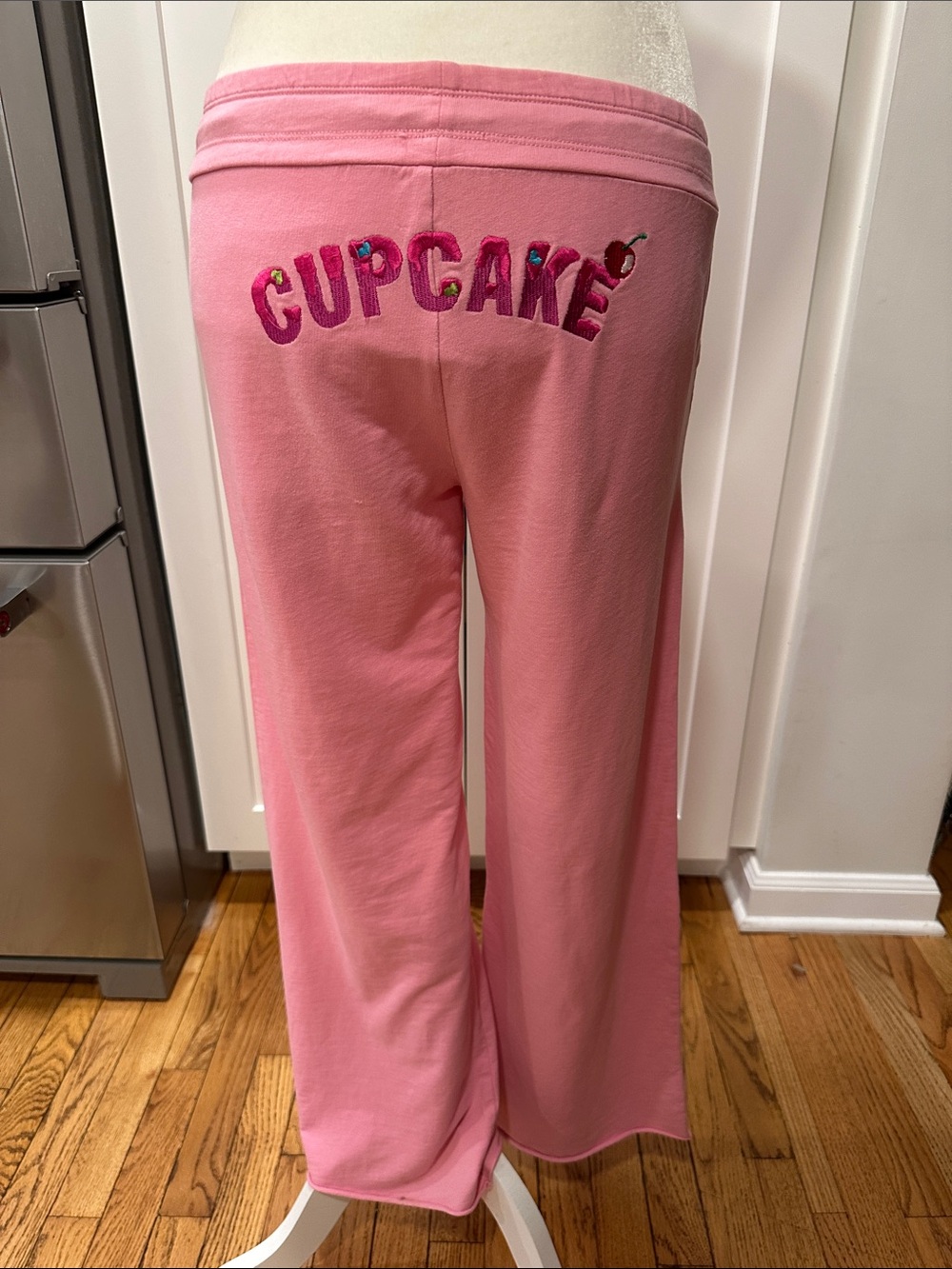 Vintage Victoria's Secret ‘Cupcake' Lounge Pajama Pants - Picture 2 of 10